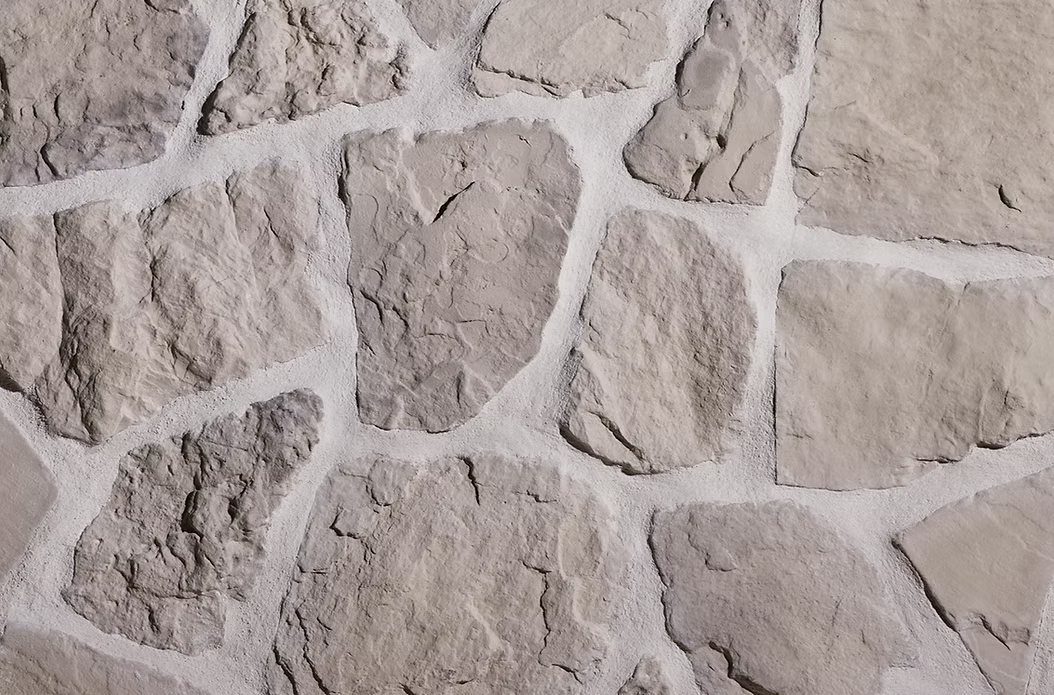 Field Stone - Everest