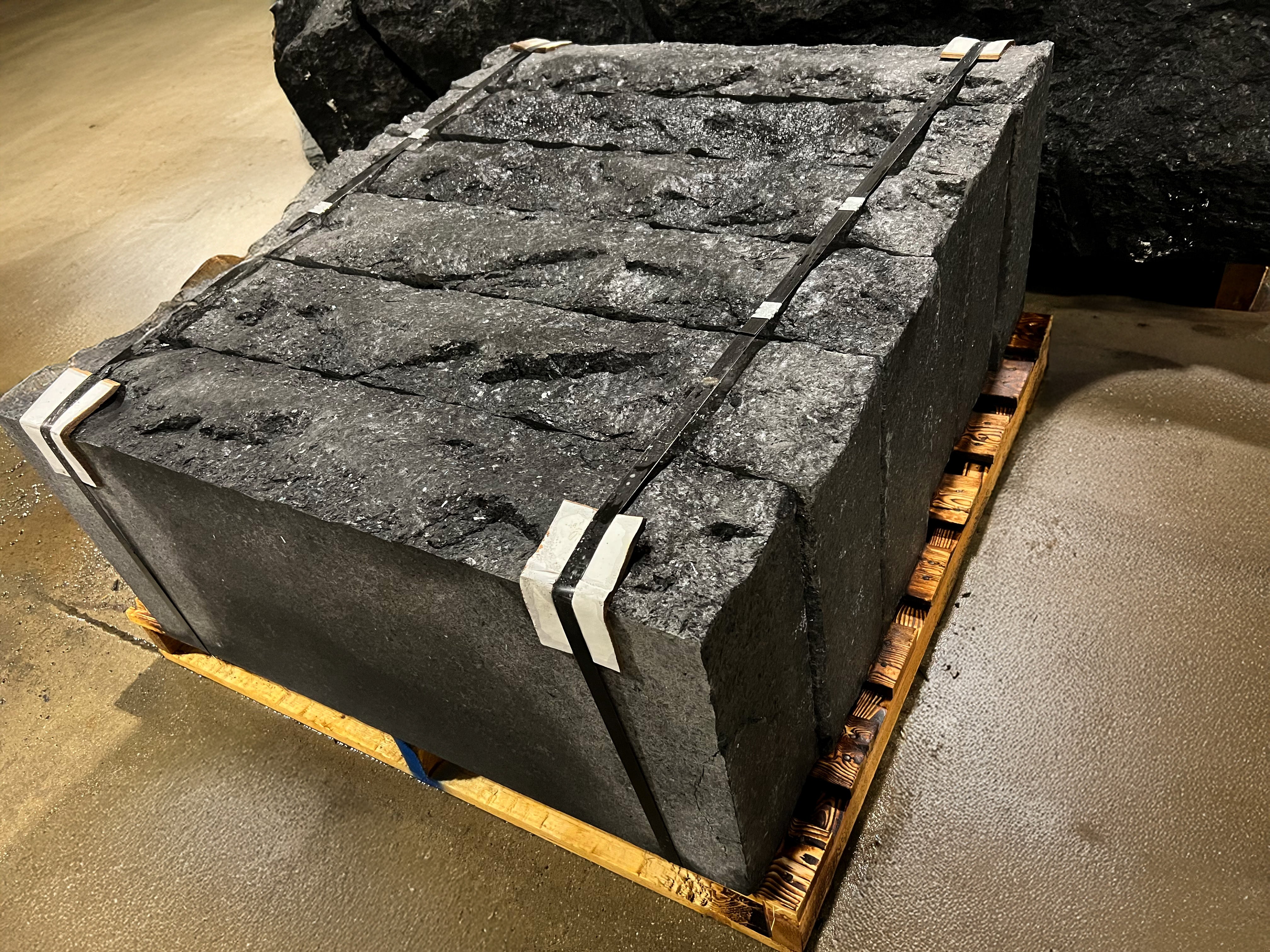Natural Stone Steps - Dana Black Granite