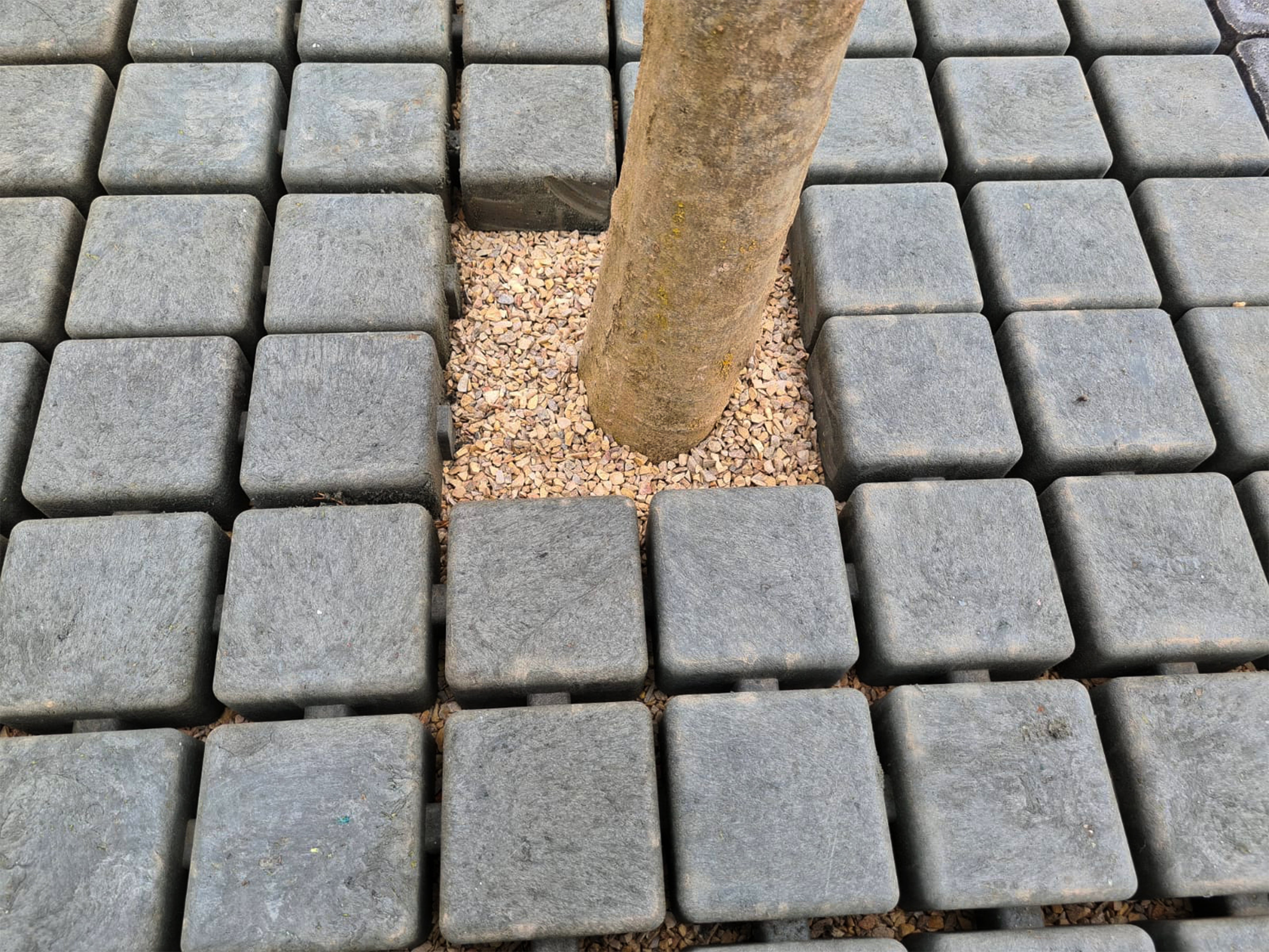 Cobble Paving Element